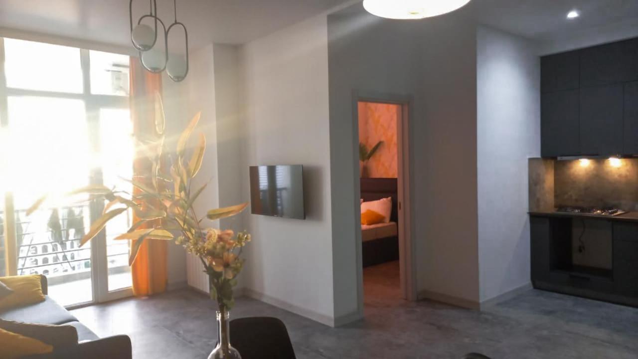 Green House Batumi Apartment Ngoại thất bức ảnh
